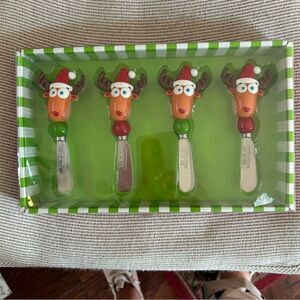 Set of 4 Holiday Moose /reindeer spreaders. New in Box by Mainstreet Collection